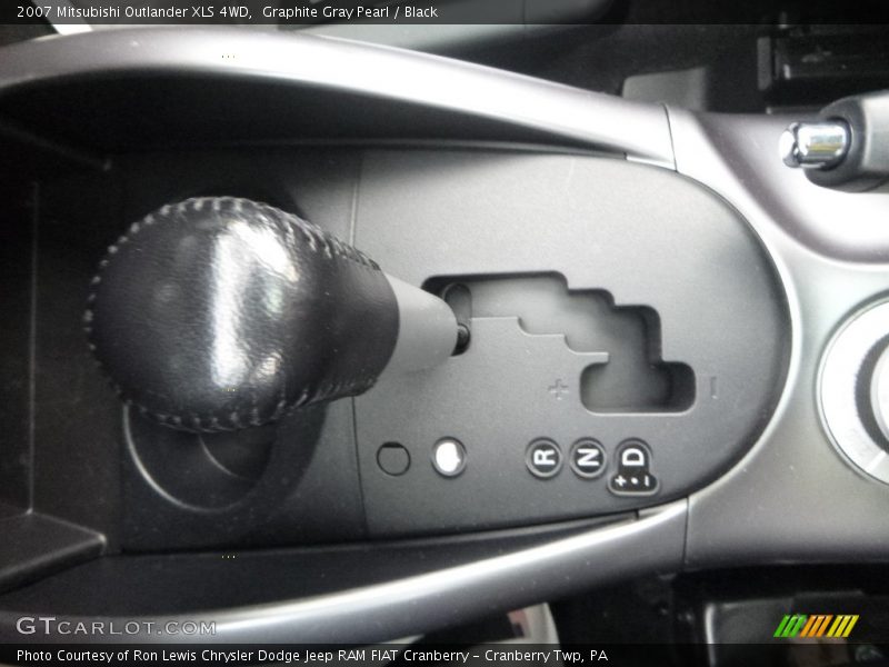 Graphite Gray Pearl / Black 2007 Mitsubishi Outlander XLS 4WD