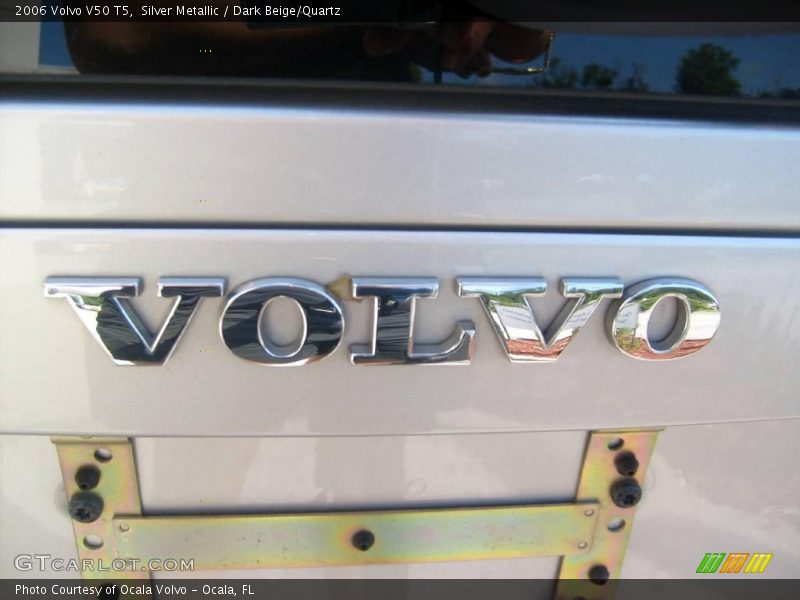 Silver Metallic / Dark Beige/Quartz 2006 Volvo V50 T5
