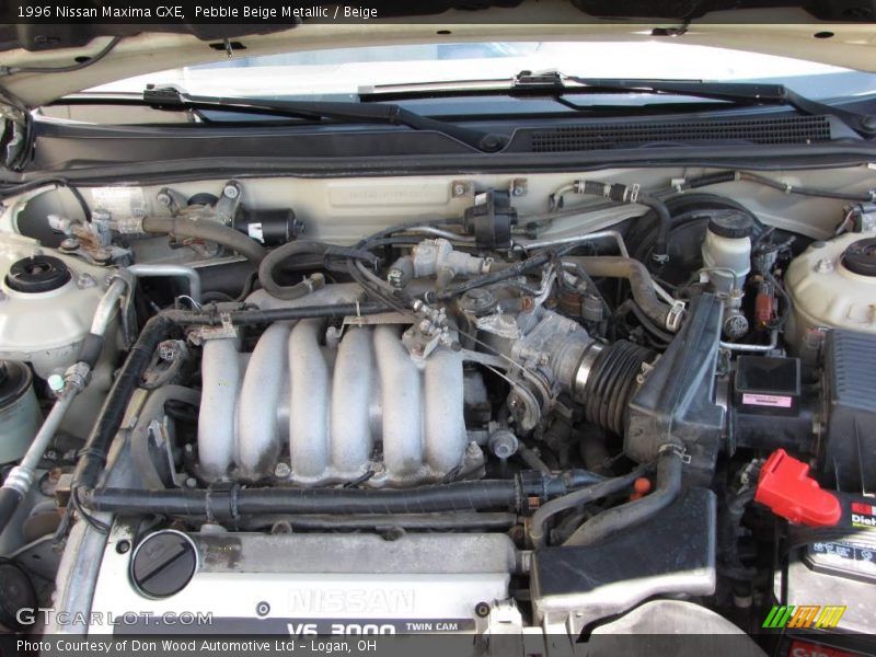 Pebble Beige Metallic / Beige 1996 Nissan Maxima GXE