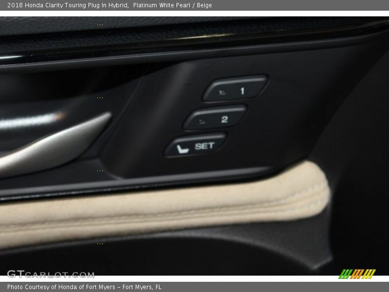 Platinum White Pearl / Beige 2018 Honda Clarity Touring Plug In Hybrid