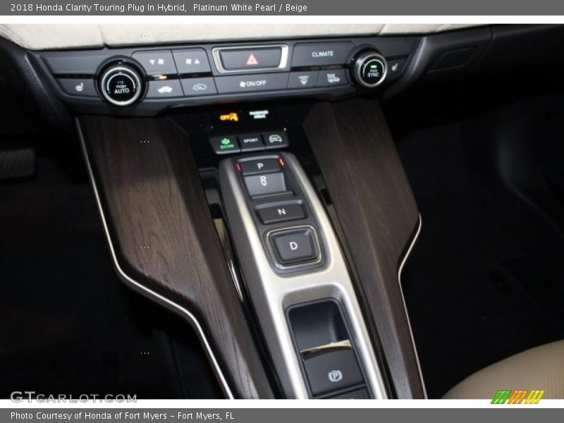 Platinum White Pearl / Beige 2018 Honda Clarity Touring Plug In Hybrid