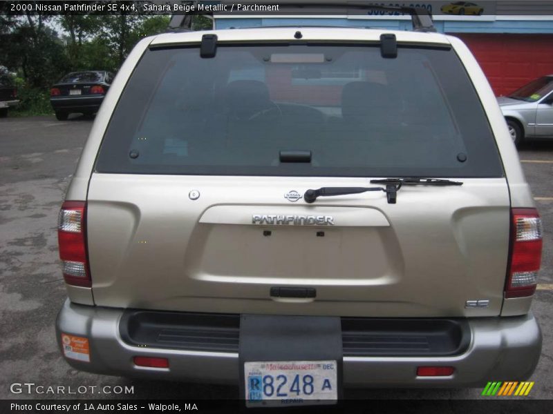 Sahara Beige Metallic / Parchment 2000 Nissan Pathfinder SE 4x4