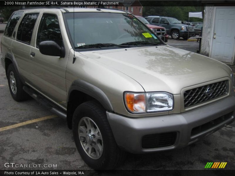 Sahara Beige Metallic / Parchment 2000 Nissan Pathfinder SE 4x4