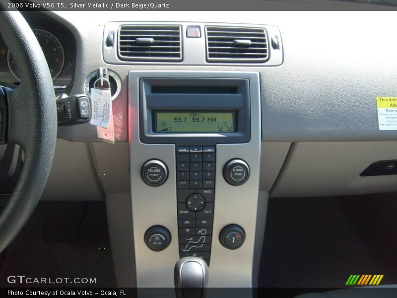 Silver Metallic / Dark Beige/Quartz 2006 Volvo V50 T5