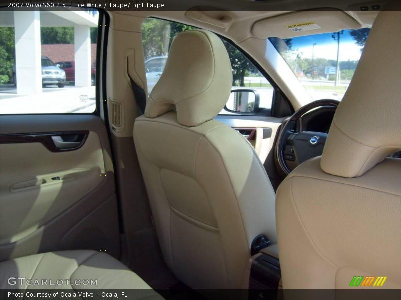 Ice White / Taupe/Light Taupe 2007 Volvo S60 2.5T