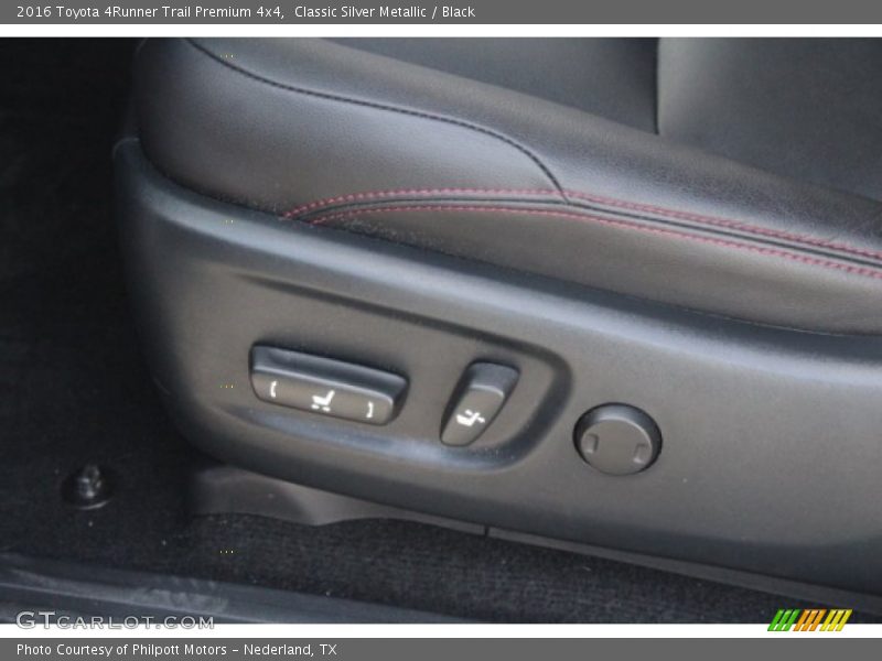 Classic Silver Metallic / Black 2016 Toyota 4Runner Trail Premium 4x4