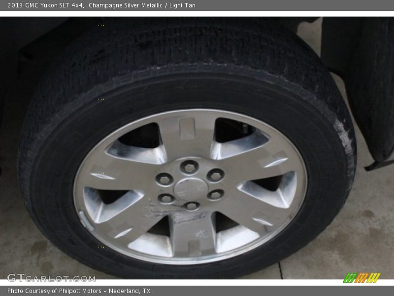 Champagne Silver Metallic / Light Tan 2013 GMC Yukon SLT 4x4