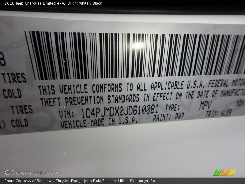 Bright White / Black 2018 Jeep Cherokee Limited 4x4