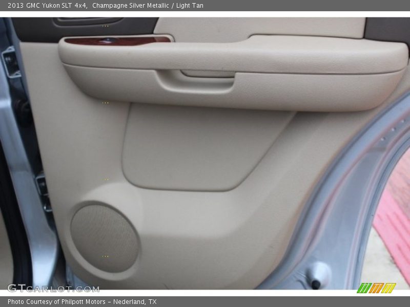 Champagne Silver Metallic / Light Tan 2013 GMC Yukon SLT 4x4