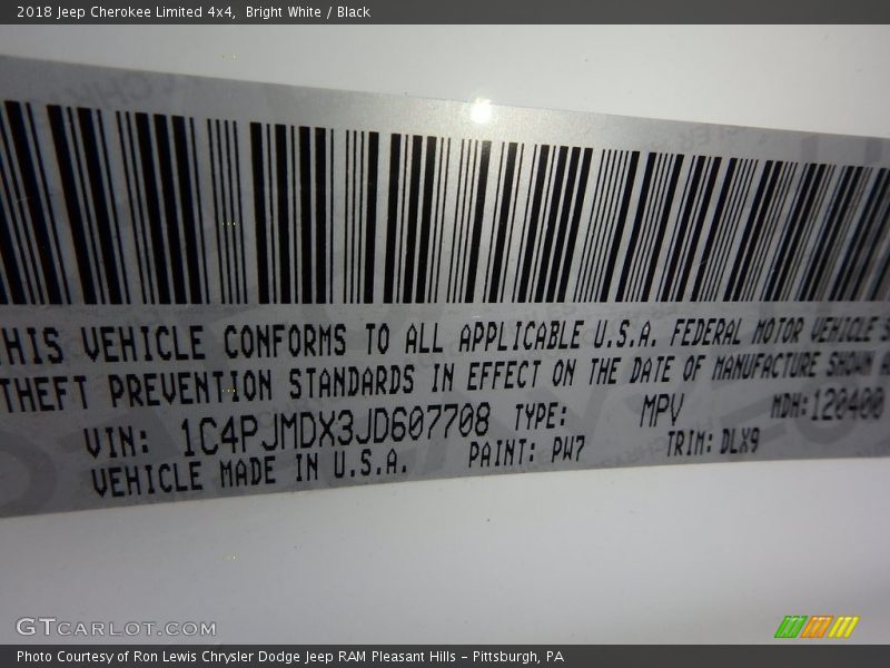 Bright White / Black 2018 Jeep Cherokee Limited 4x4