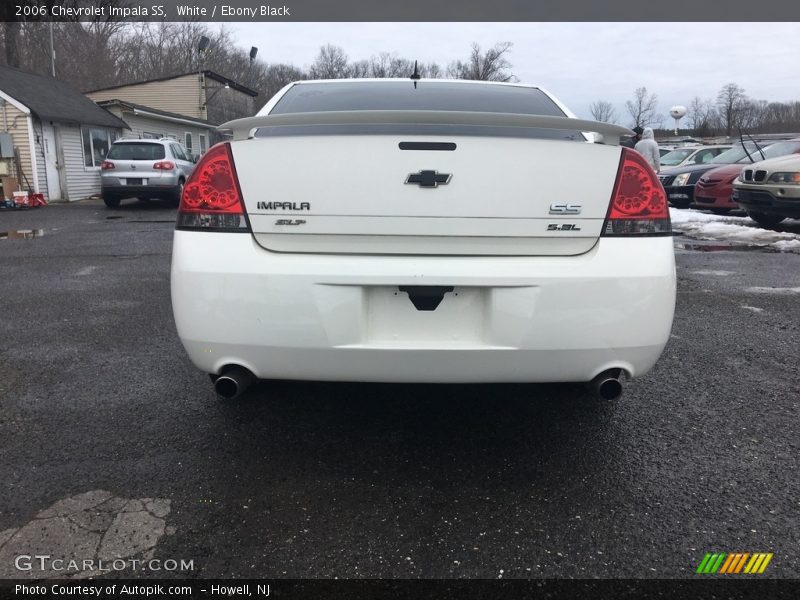 White / Ebony Black 2006 Chevrolet Impala SS