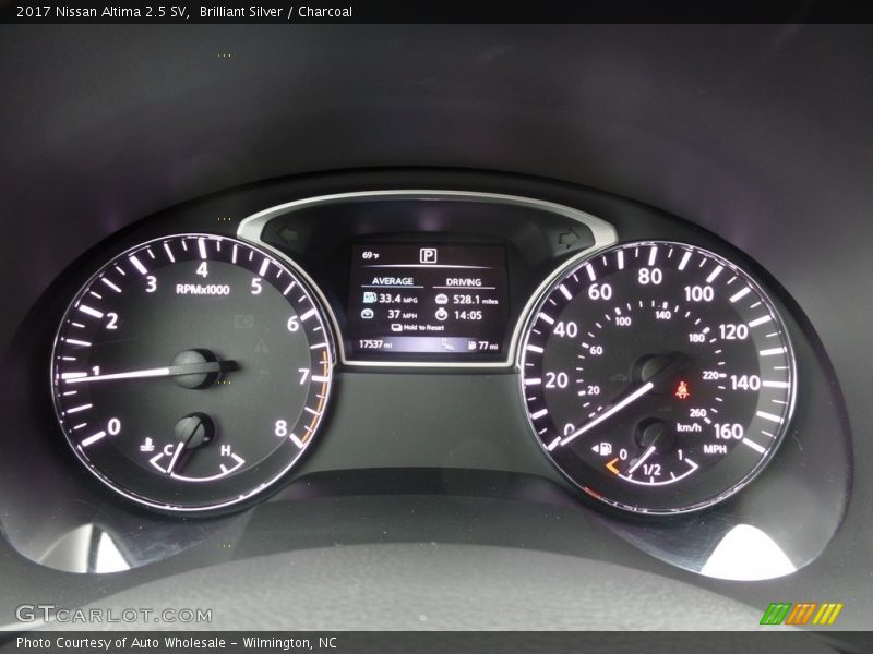 Brilliant Silver / Charcoal 2017 Nissan Altima 2.5 SV