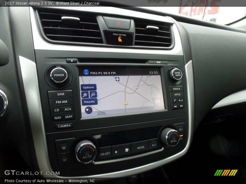 Brilliant Silver / Charcoal 2017 Nissan Altima 2.5 SV