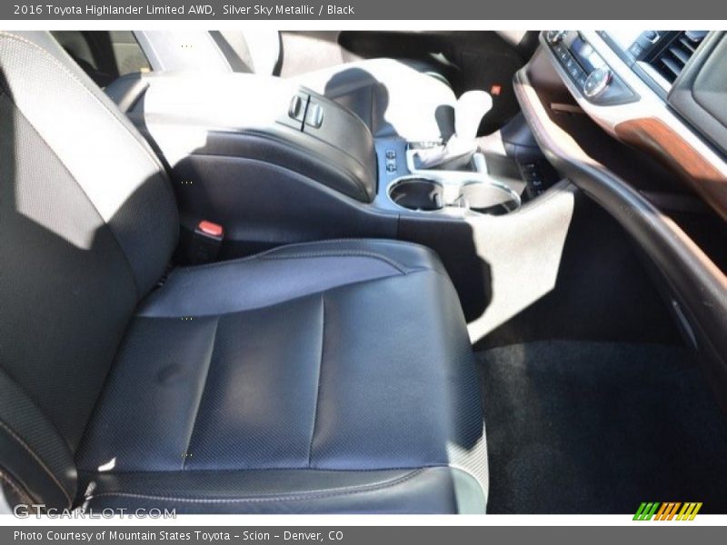 Silver Sky Metallic / Black 2016 Toyota Highlander Limited AWD