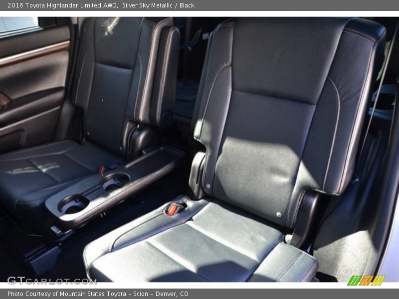 Silver Sky Metallic / Black 2016 Toyota Highlander Limited AWD