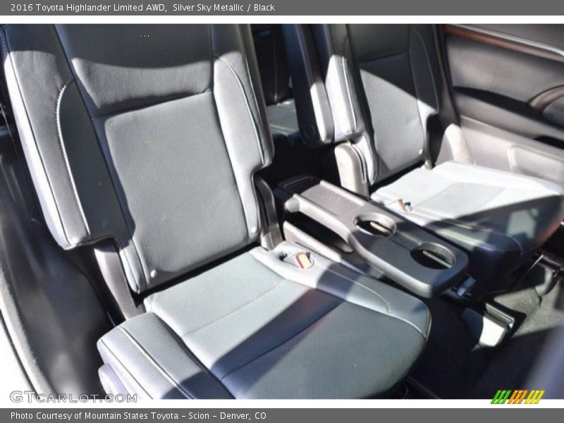 Silver Sky Metallic / Black 2016 Toyota Highlander Limited AWD
