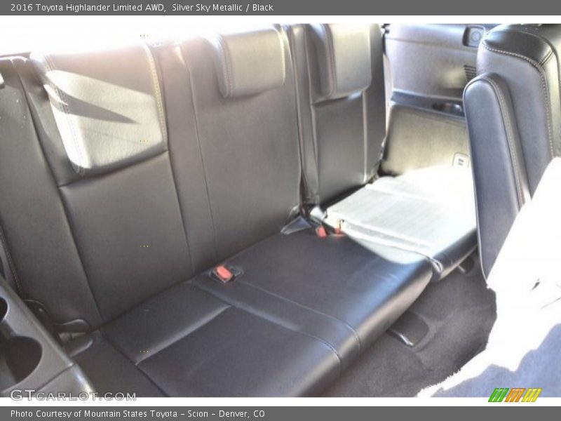 Silver Sky Metallic / Black 2016 Toyota Highlander Limited AWD