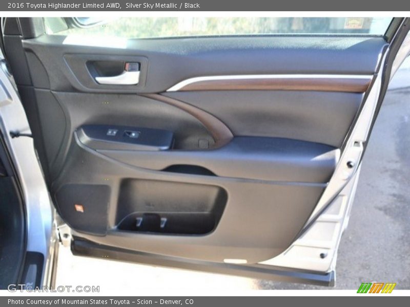 Silver Sky Metallic / Black 2016 Toyota Highlander Limited AWD