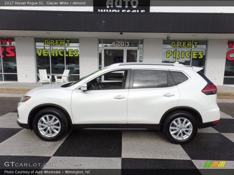 Glacier White / Almond 2017 Nissan Rogue SV