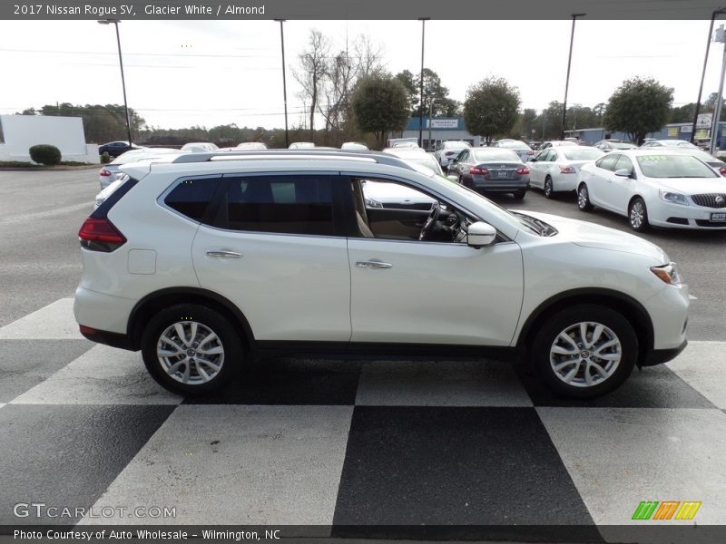 Glacier White / Almond 2017 Nissan Rogue SV
