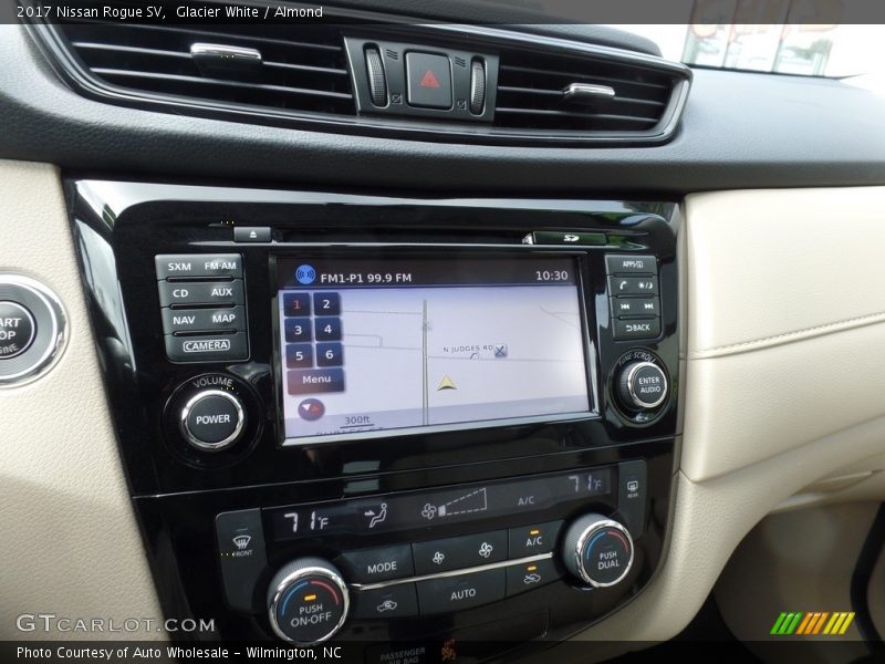 Glacier White / Almond 2017 Nissan Rogue SV