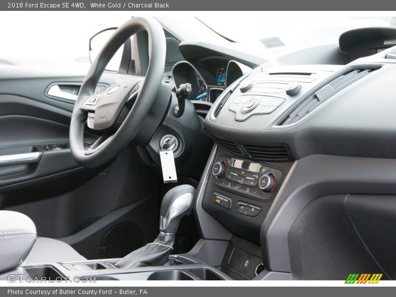 White Gold / Charcoal Black 2018 Ford Escape SE 4WD