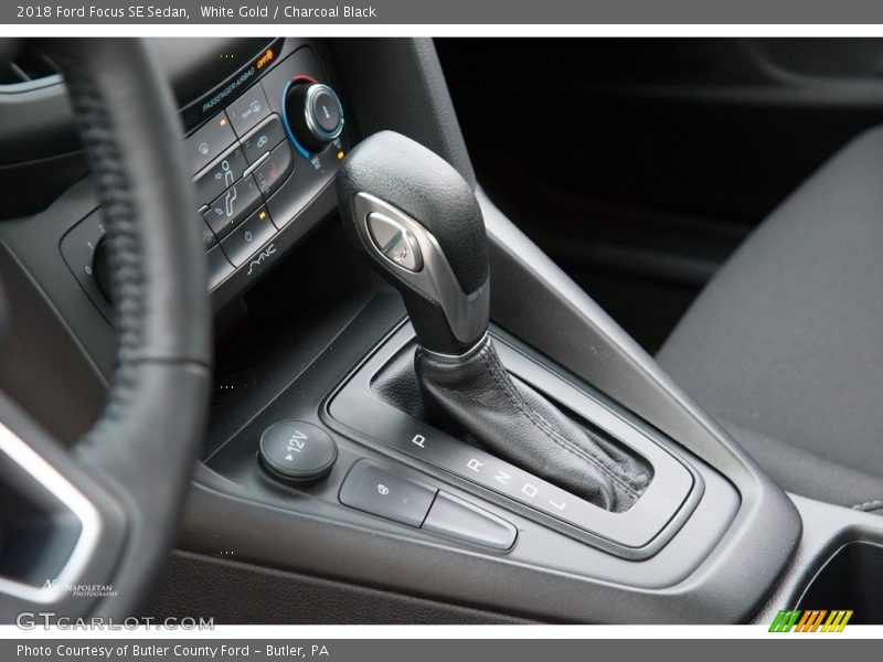 White Gold / Charcoal Black 2018 Ford Focus SE Sedan