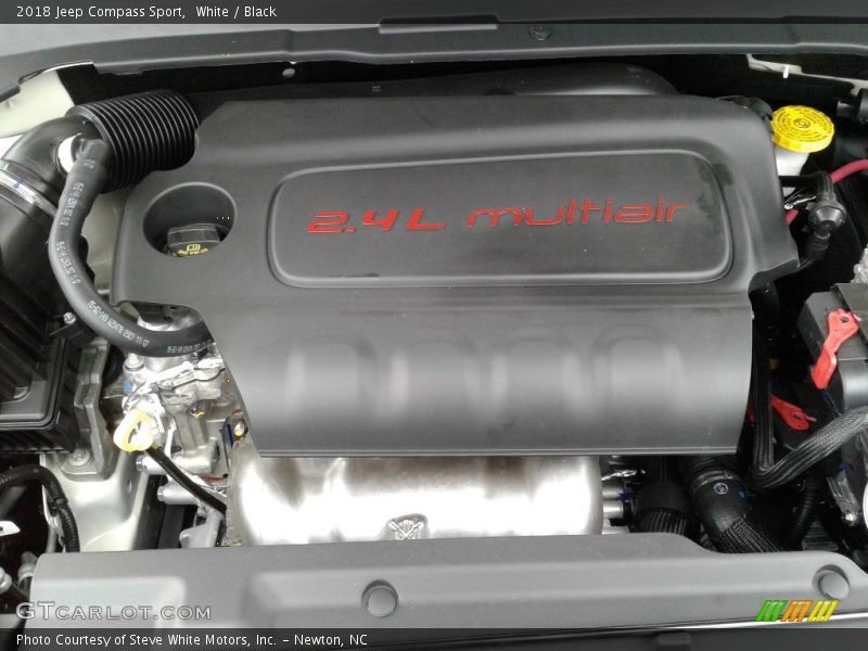 White / Black 2018 Jeep Compass Sport