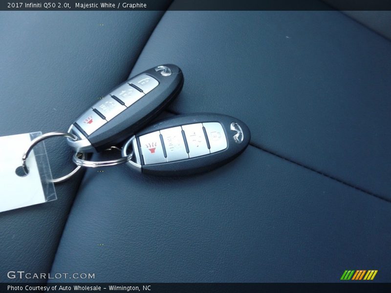 Majestic White / Graphite 2017 Infiniti Q50 2.0t
