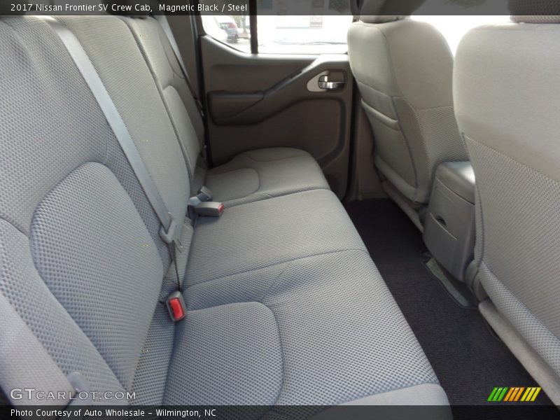 Magnetic Black / Steel 2017 Nissan Frontier SV Crew Cab