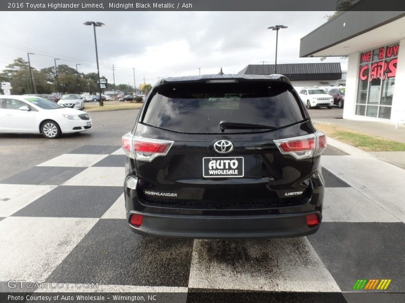 Midnight Black Metallic / Ash 2016 Toyota Highlander Limited