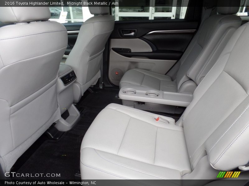 Midnight Black Metallic / Ash 2016 Toyota Highlander Limited