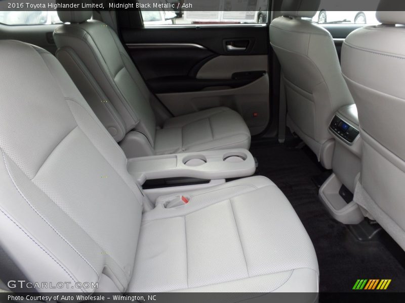 Midnight Black Metallic / Ash 2016 Toyota Highlander Limited