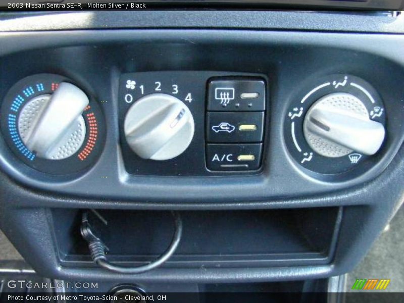 Molten Silver / Black 2003 Nissan Sentra SE-R