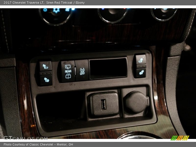 Siren Red Tintcoat / Ebony 2017 Chevrolet Traverse LT