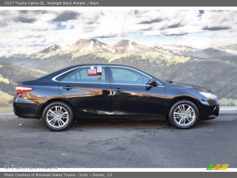 Midnight Black Metallic / Black 2017 Toyota Camry SE