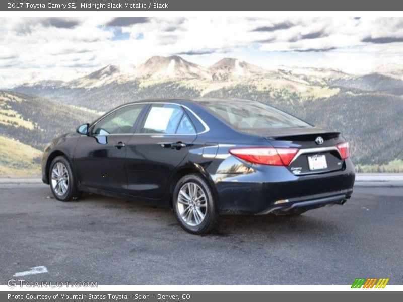 Midnight Black Metallic / Black 2017 Toyota Camry SE