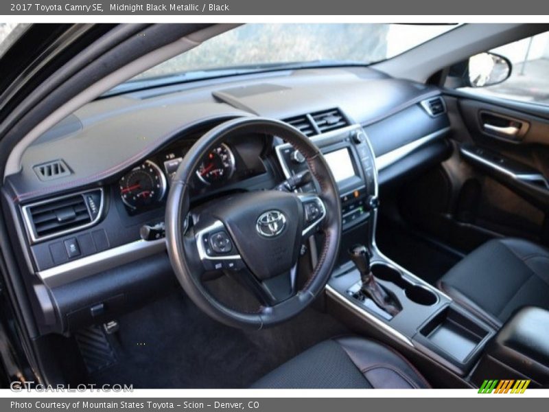 Midnight Black Metallic / Black 2017 Toyota Camry SE