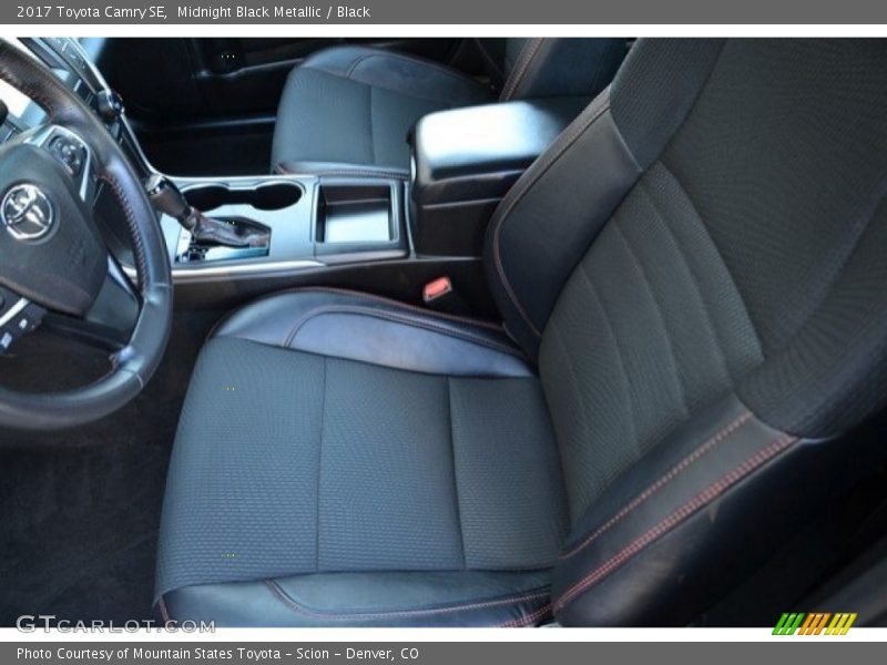 Midnight Black Metallic / Black 2017 Toyota Camry SE