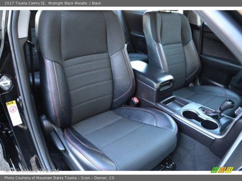 Midnight Black Metallic / Black 2017 Toyota Camry SE