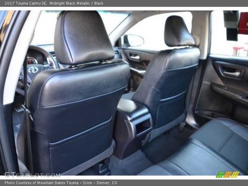 Midnight Black Metallic / Black 2017 Toyota Camry SE
