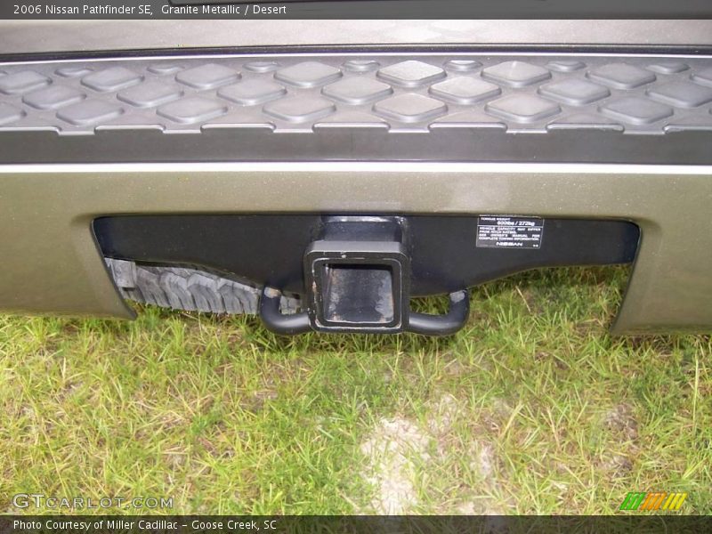 Granite Metallic / Desert 2006 Nissan Pathfinder SE