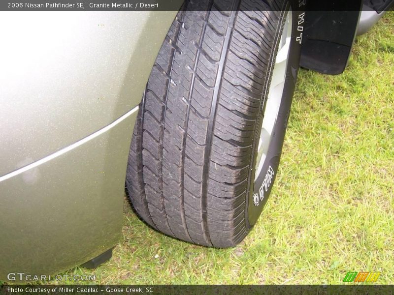 Granite Metallic / Desert 2006 Nissan Pathfinder SE