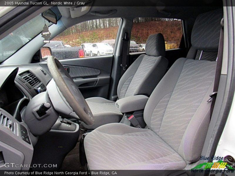 Nordic White / Gray 2005 Hyundai Tucson GL