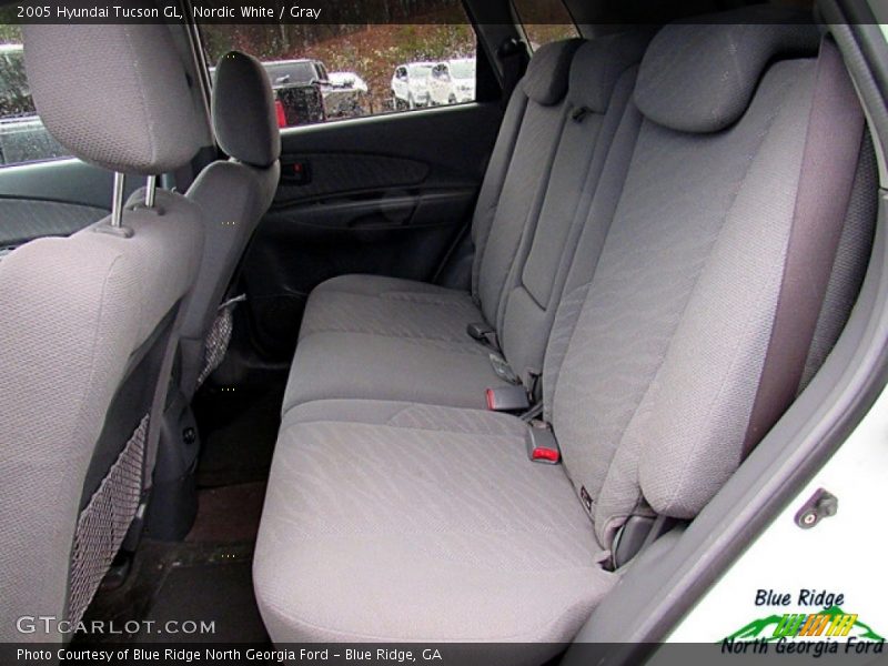 Nordic White / Gray 2005 Hyundai Tucson GL