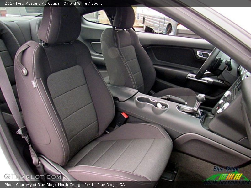 Oxford White / Ebony 2017 Ford Mustang V6 Coupe