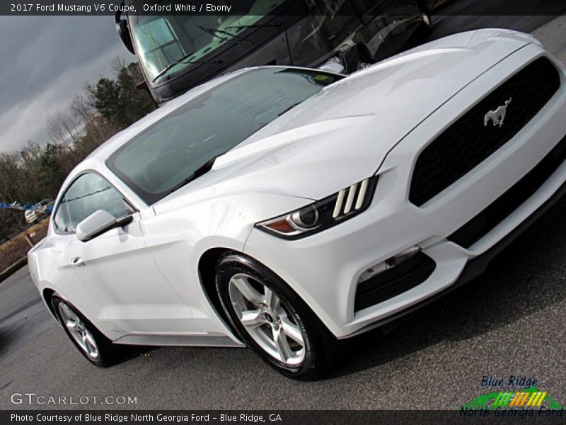 Oxford White / Ebony 2017 Ford Mustang V6 Coupe
