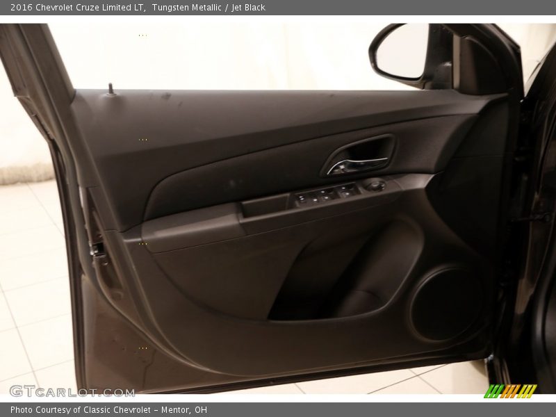Tungsten Metallic / Jet Black 2016 Chevrolet Cruze Limited LT