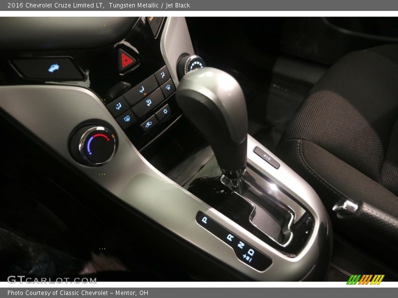 Tungsten Metallic / Jet Black 2016 Chevrolet Cruze Limited LT