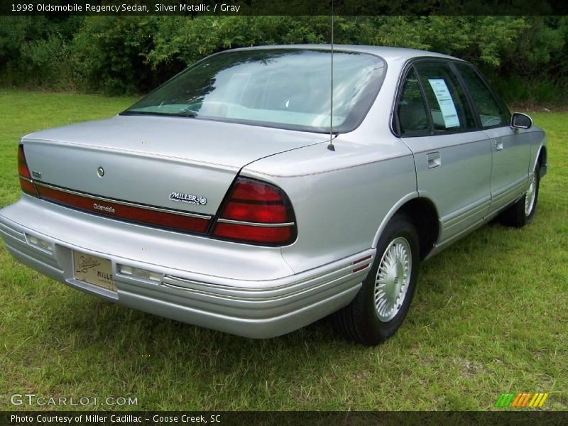 Silver Metallic / Gray 1998 Oldsmobile Regency Sedan